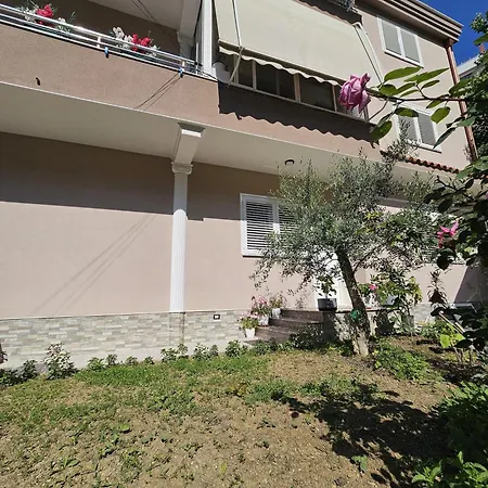 Apartment Oasis Tirana