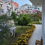 Oasis Apartamento Tirana